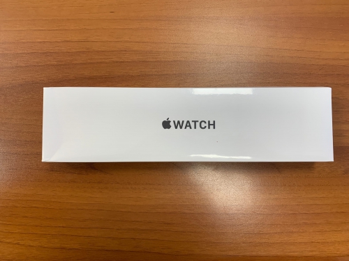 Часы Apple Watch SE, 40 мм, корпус из алюминия цвета «серый космос», без ремешка (MYE02)